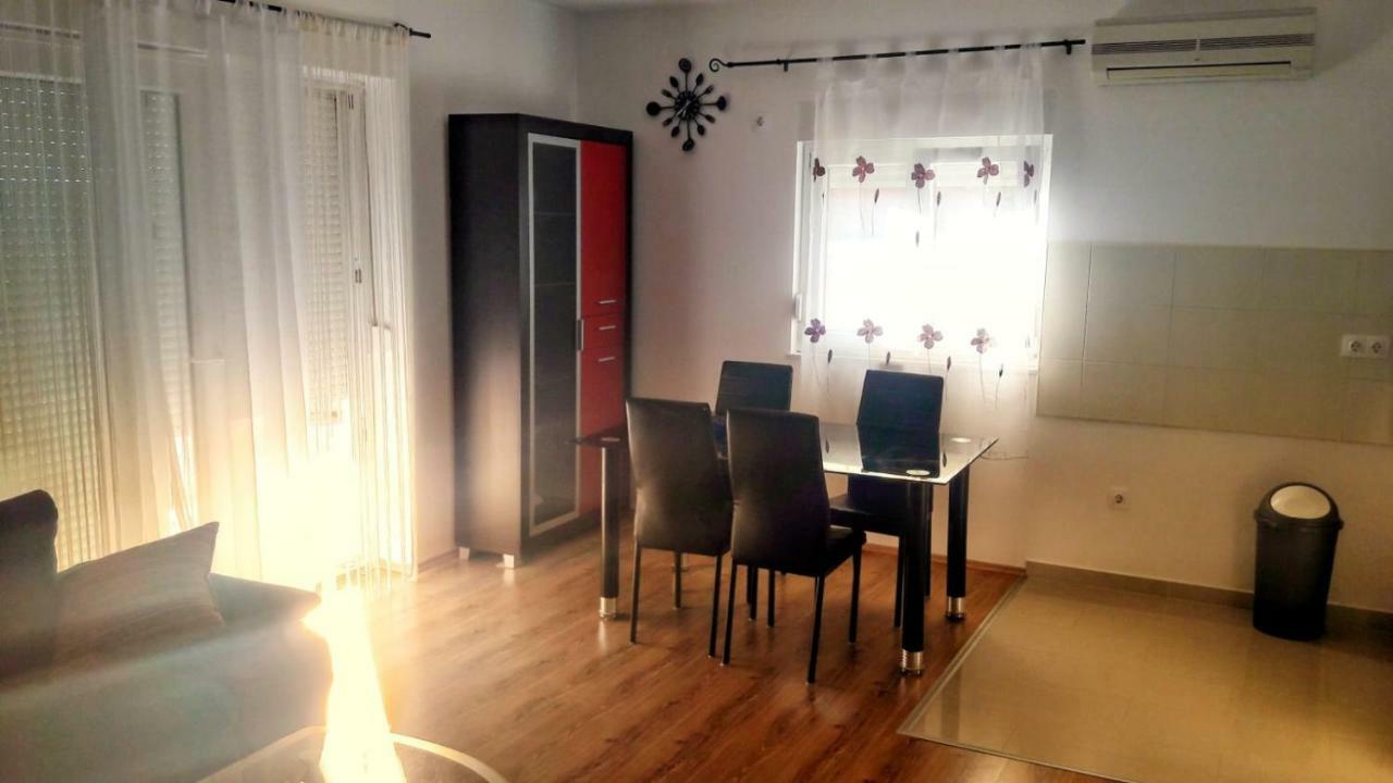 Apartman Колан Екстер'єр фото
