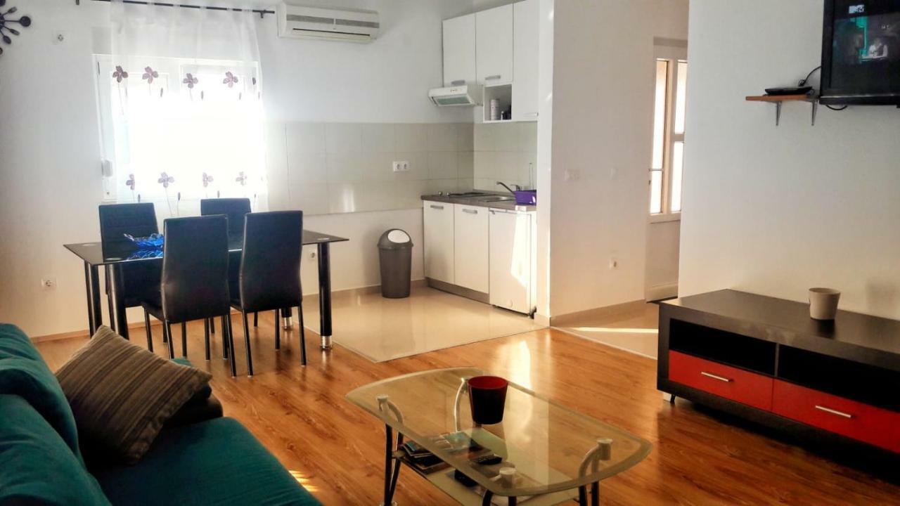 Apartman Колан Екстер'єр фото